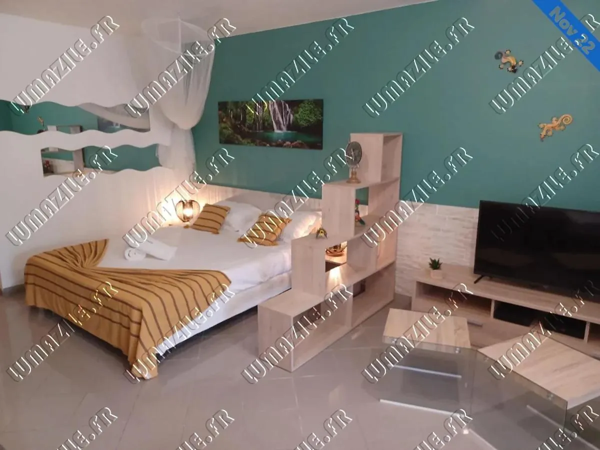 Le Gosier - Superbe Appartement Refait A Neuf, Bord De Mer Et Vue Mer  Le Gosier (Grande-Terre)