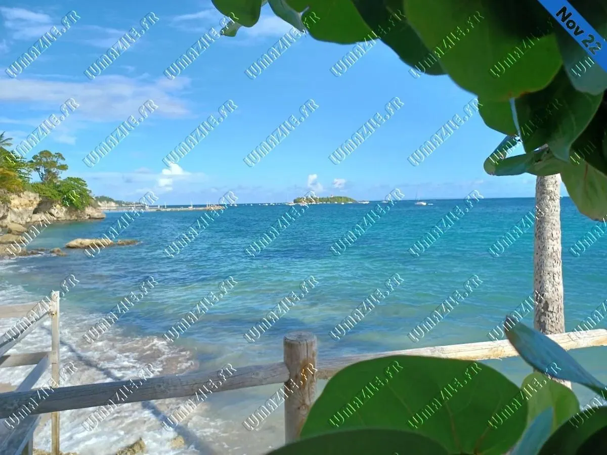 Le Gosier - Superbe Appartement Refait A Neuf, Bord De Mer Et Vue Mer  Le Gosier (Grande-Terre)