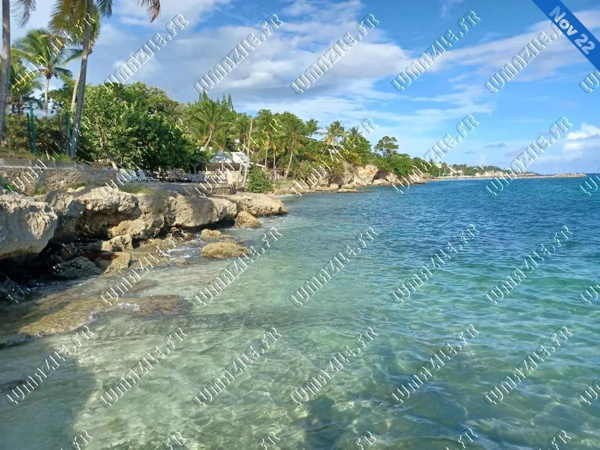 Le Gosier - Superbe Appartement Refait A Neuf, Bord De Mer Et Vue Mer Guadeloupe